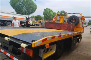 黄南州附近拖车电话号码服务