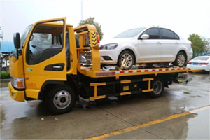 黄南州附近拖车救援24小时服务热线